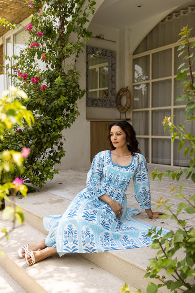 Jugni Sky Blue White Abhaya