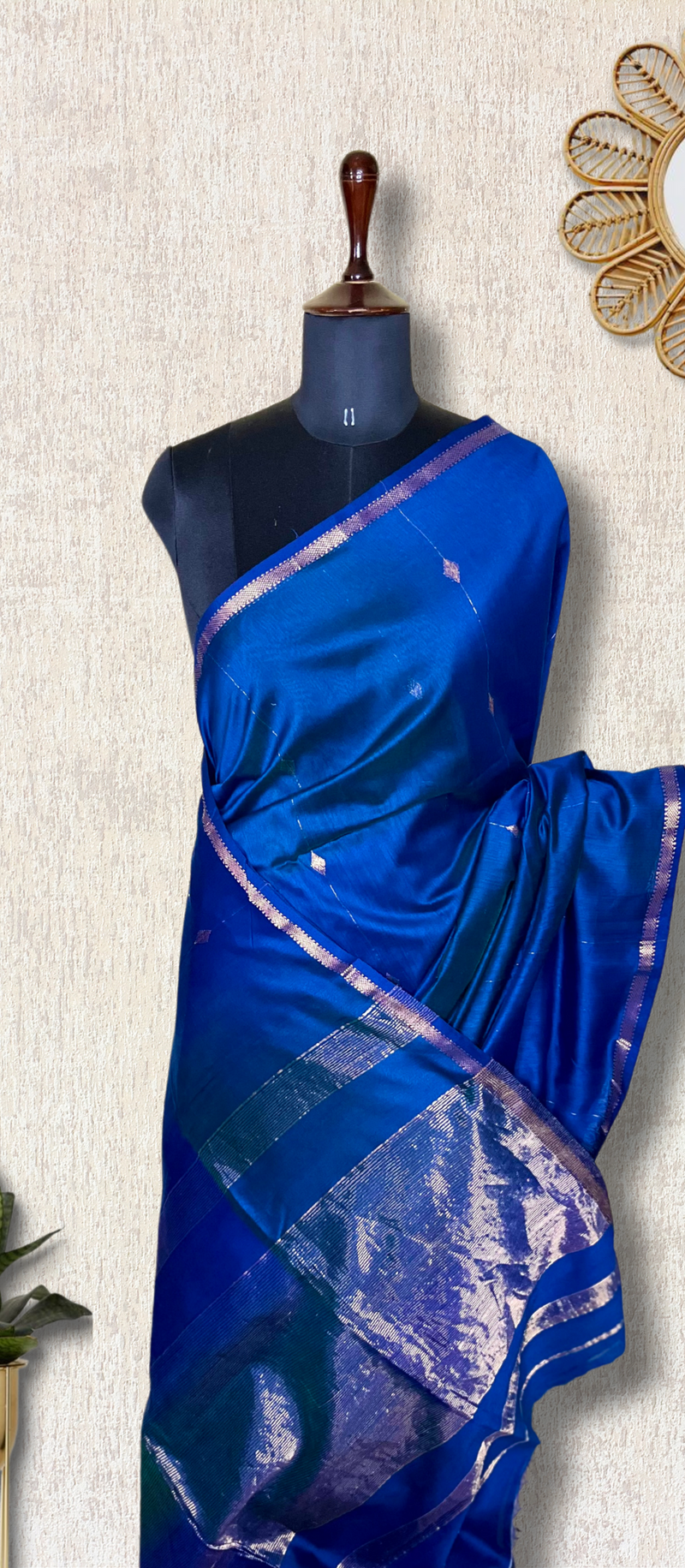 Handwoven Maheshwari Silk Cotton Saree - Cobalt Blue