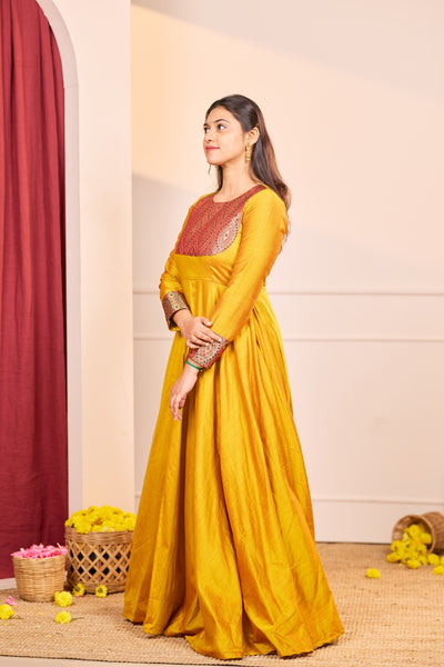 Tiya Mustard