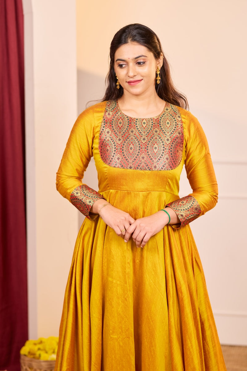 Tiya Mustard