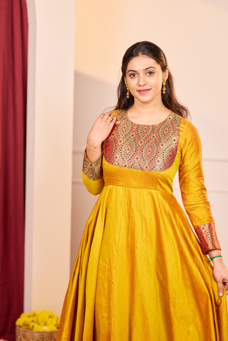 Tiya Mustard