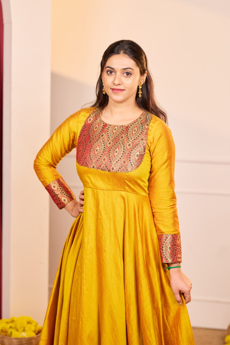 Tiya Mustard