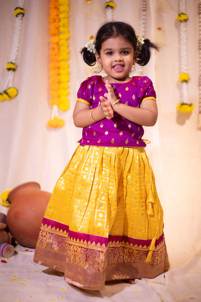 Aakruti Magenta with Yellow Mini