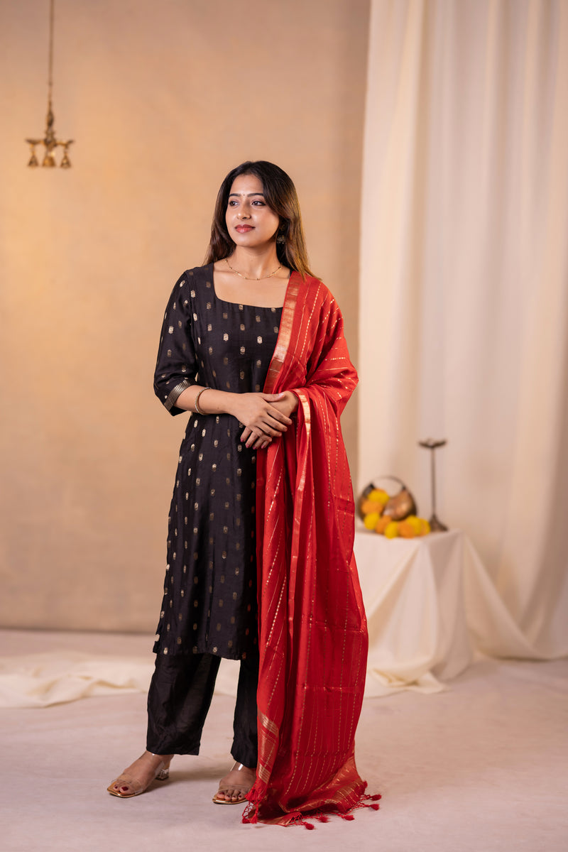 NOOR - BLACK SET
