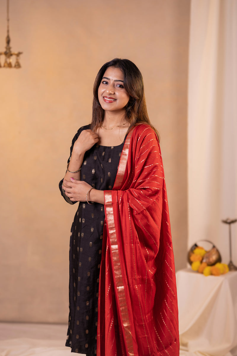 NOOR - BLACK SET