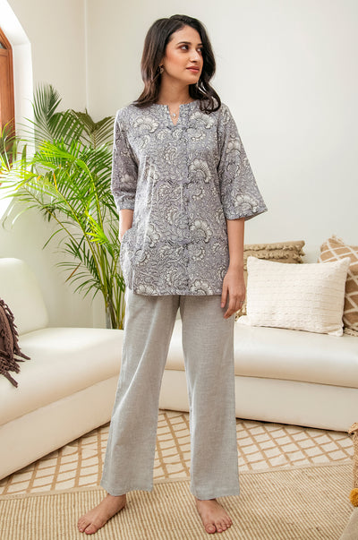 Avis Night Suit