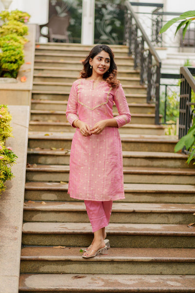 Saindhavi Pink Kurti Set