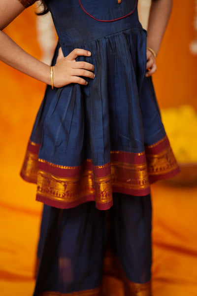 Ezhili Navy Handloom mini
