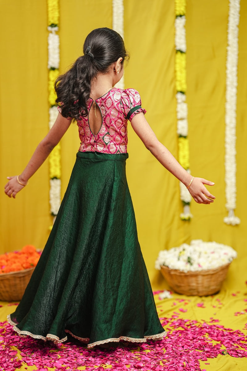 Tashi Green with Red mini