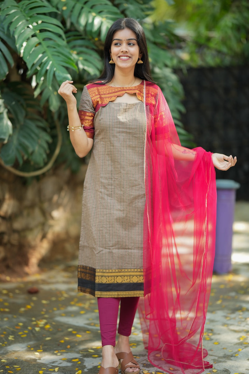 MEERA Black checks kurti