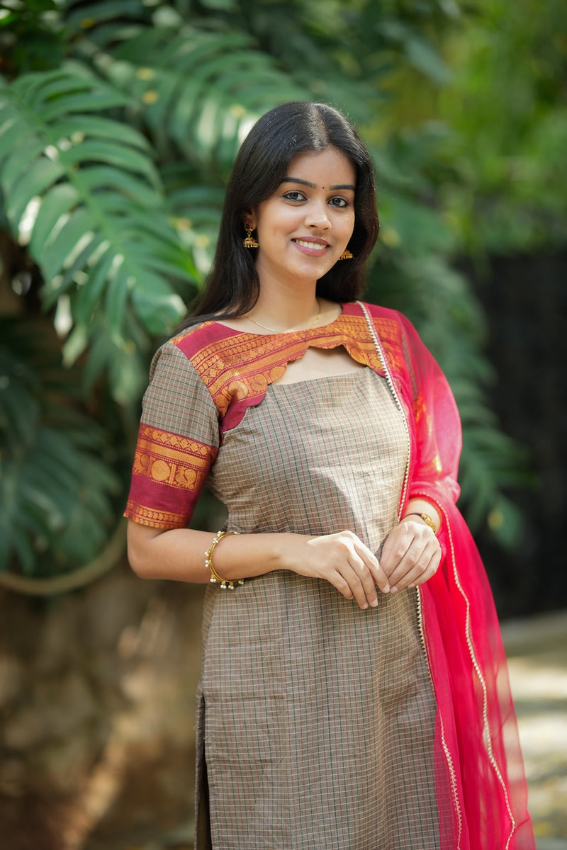 MEERA Black checks kurti