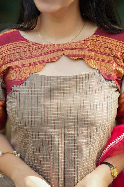 MEERA Black checks kurti