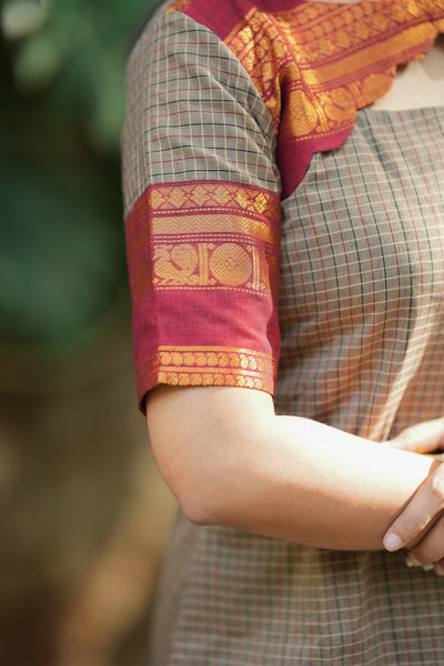 MEERA Black checks kurti
