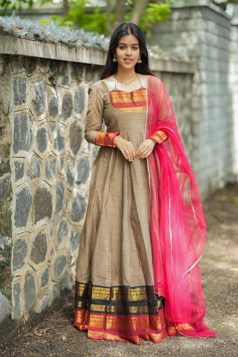 MEERA Black checks