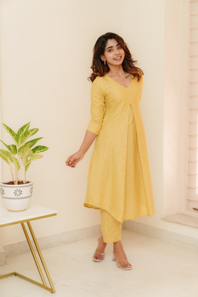 Charu Gold Kurti Set