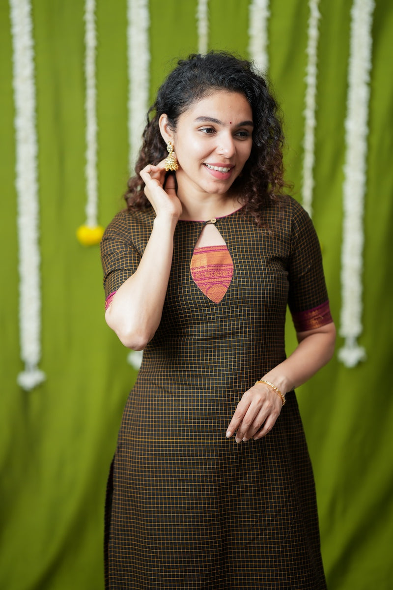 Esha Black Check Kurti Set