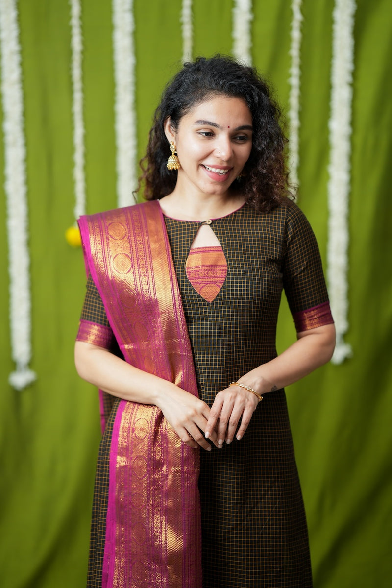 Esha Black Check Kurti Set