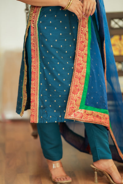 Svarna Teal Blue Kurti Set