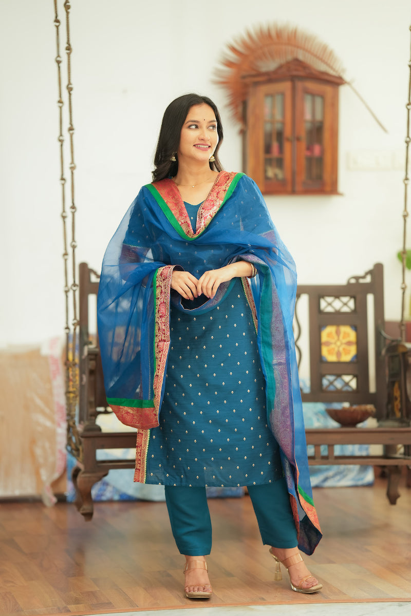 Svarna Teal Blue Kurti Set