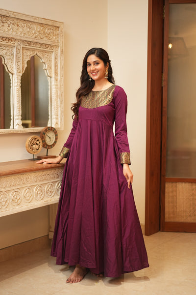 Tiya Maroon