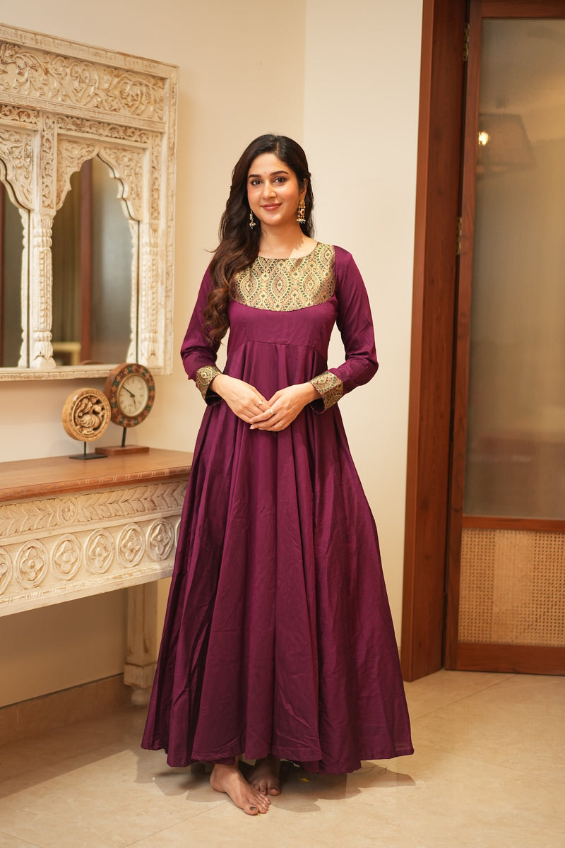 Tiya Maroon