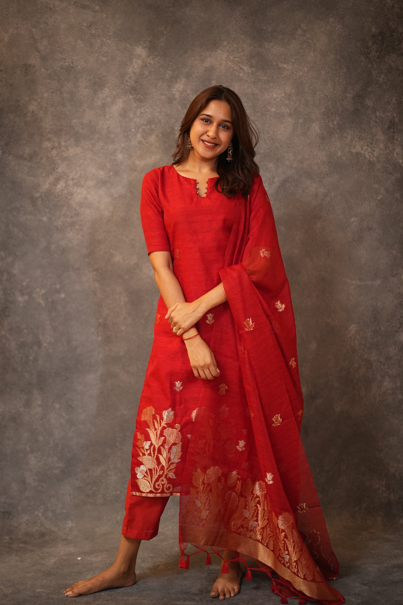 Sundari - Red