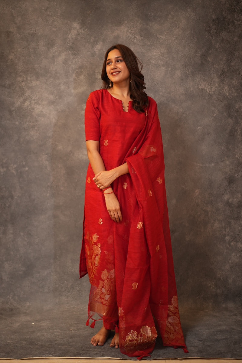Sundari - Red