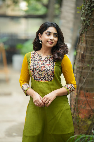 Samriddhi Green Kurti