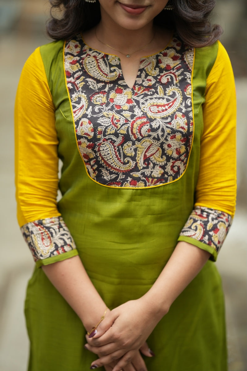Samriddhi Green Kurti