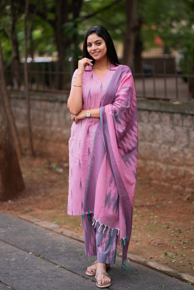 Pink Smoke Ikkat Kurta Set With Dupatta