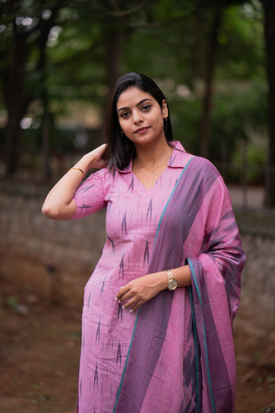 Pink Smoke Ikkat Kurta Set With Dupatta