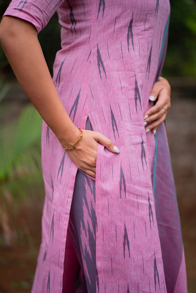 Pink Smoke Ikkat Kurta Set With Dupatta