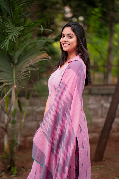 Pink Smoke Ikkat Kurta Set With Dupatta