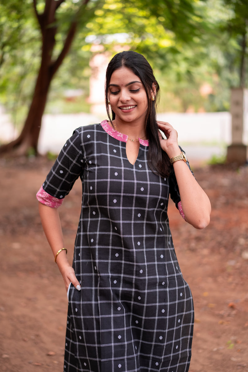 Pink Collar Black Check Handloom Kurta