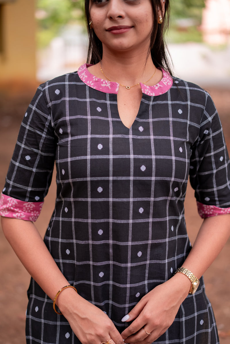 Pink Collar Black Check Handloom Kurta