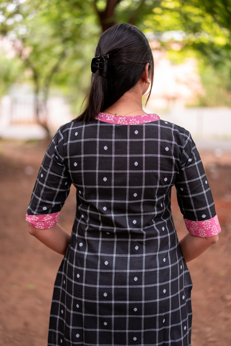 Pink Collar Black Check Handloom Kurta