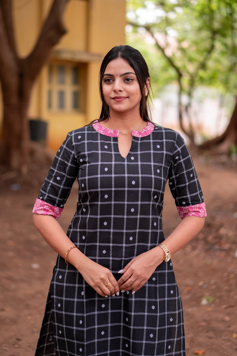Pink Collar Black Check Handloom Kurta