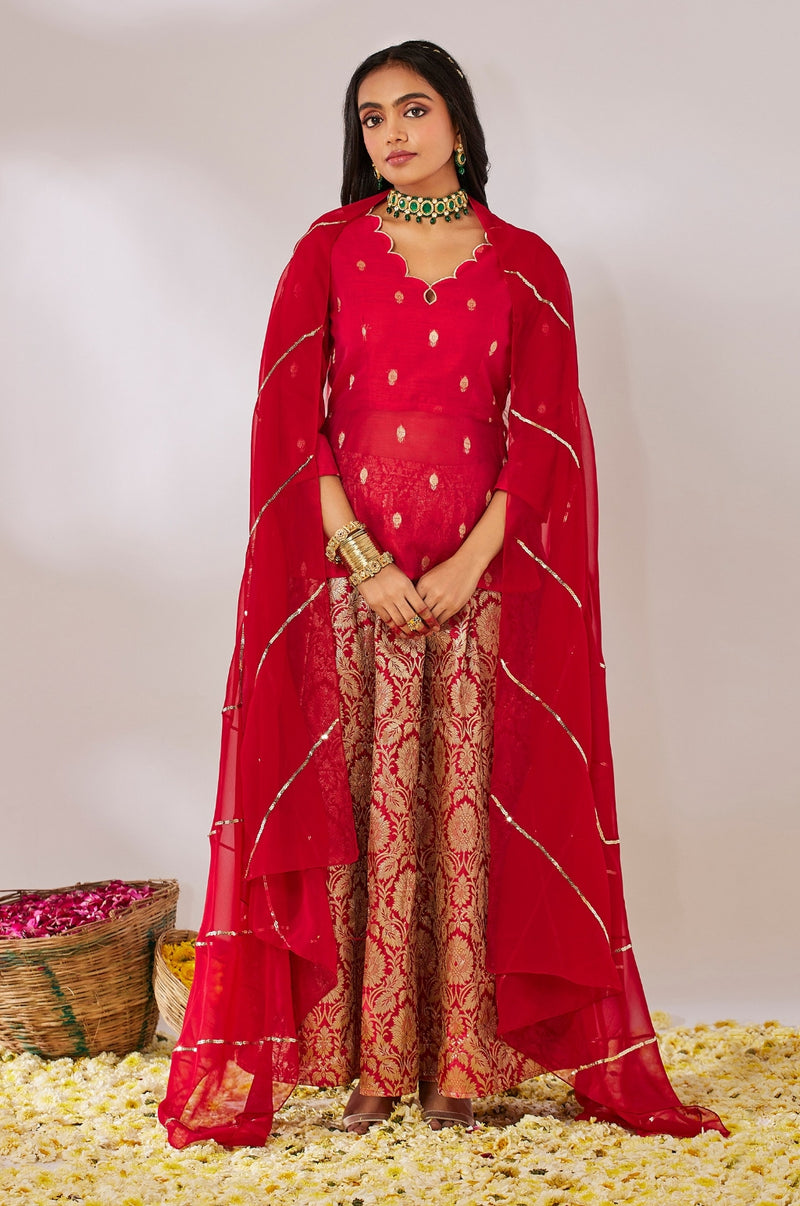 Dasha Lehenga - Red