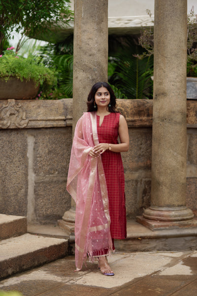 Sonali - Maroon
