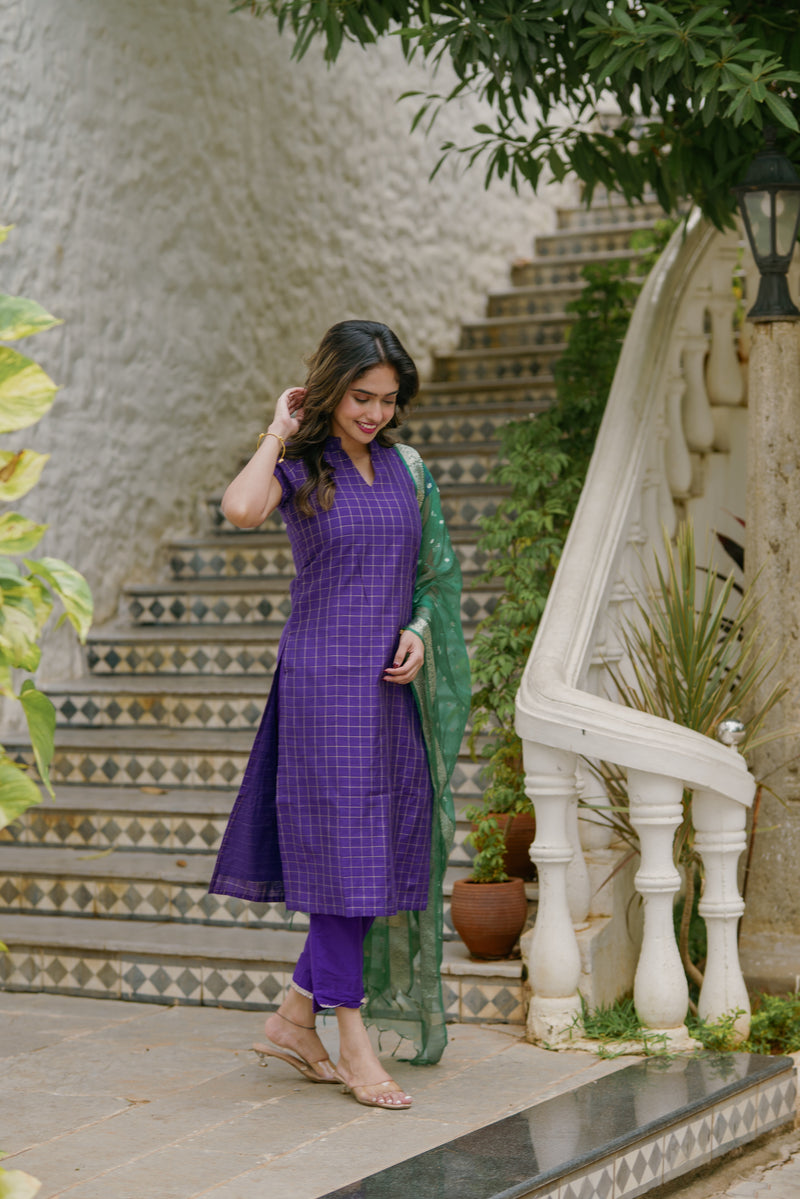 Sonali - Violet