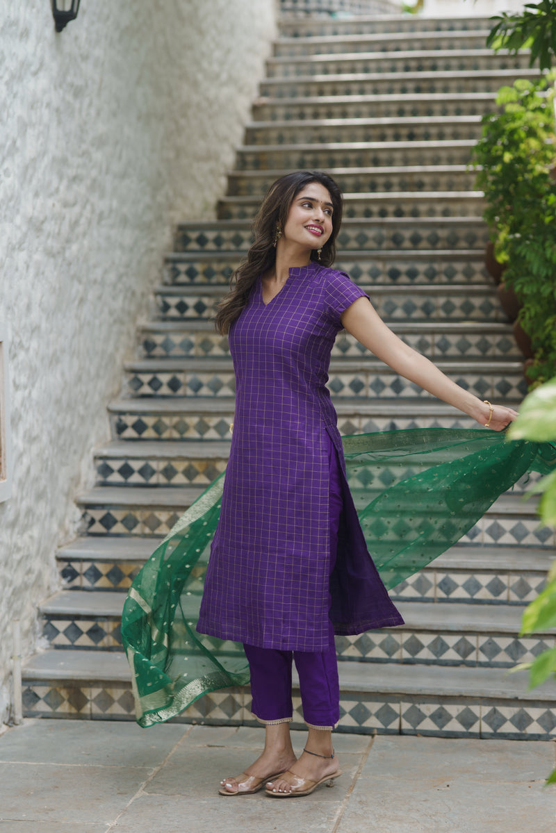 Sonali - Violet