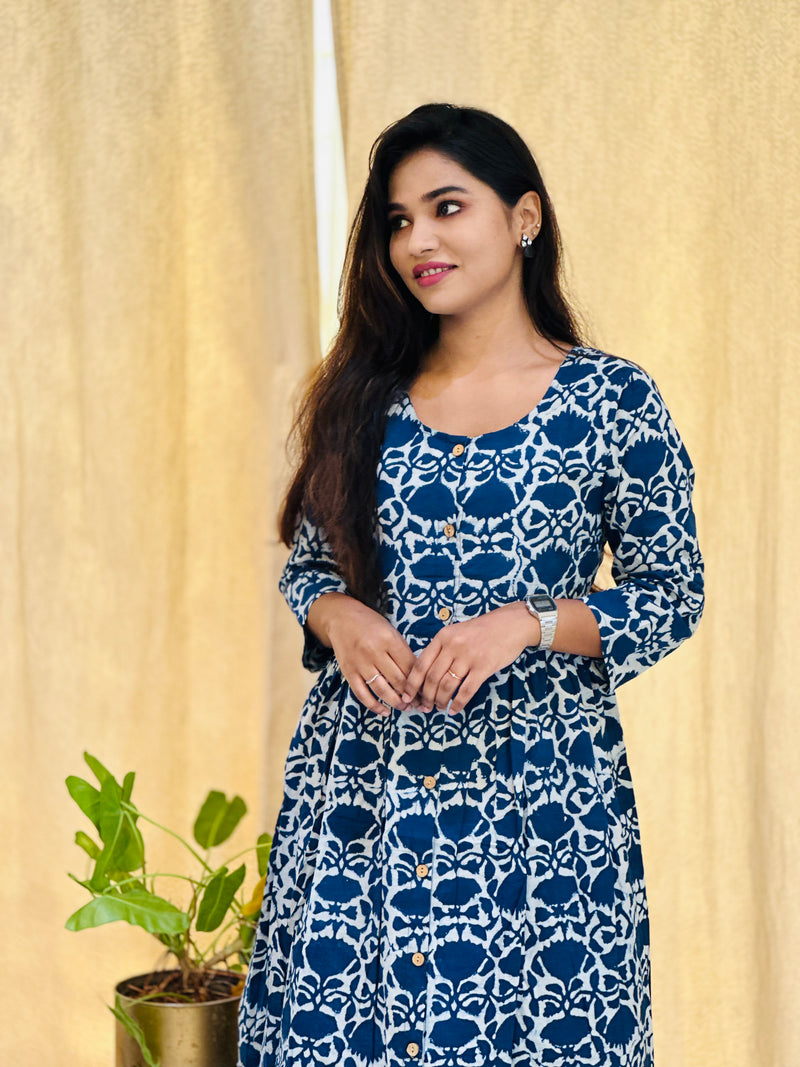 EXP - Lilly Indigo