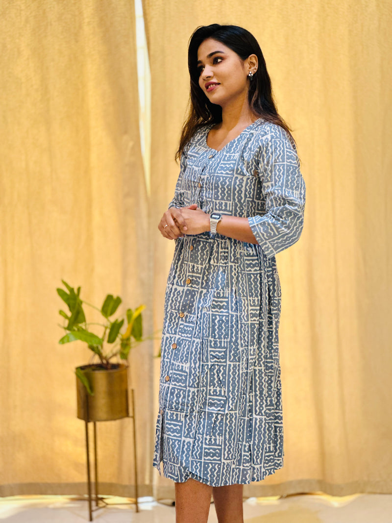 EXP - Lilly Dusky Blue