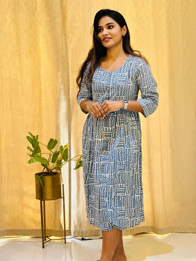 EXP - Lilly Dusky Blue