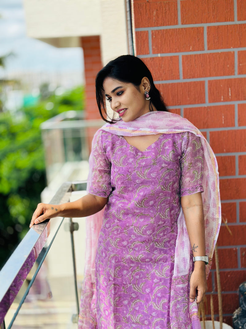 Kanmani -  Lilac Kota Doria suit set