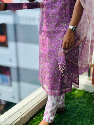 Kanmani -  Lilac Kota Doria suit set