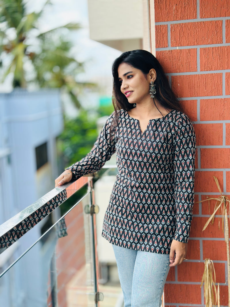 EXP - Nitya Black