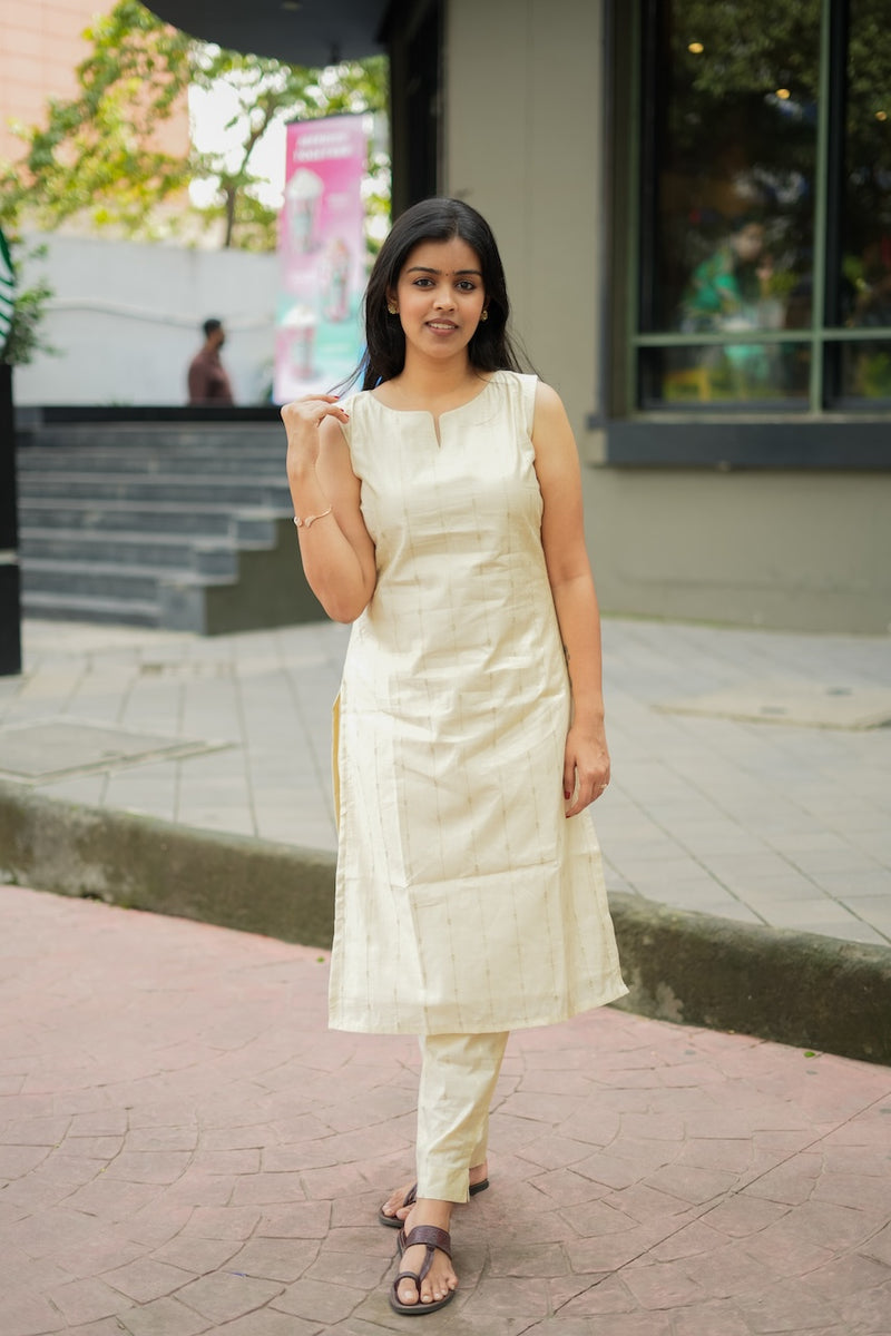 Neera White Set