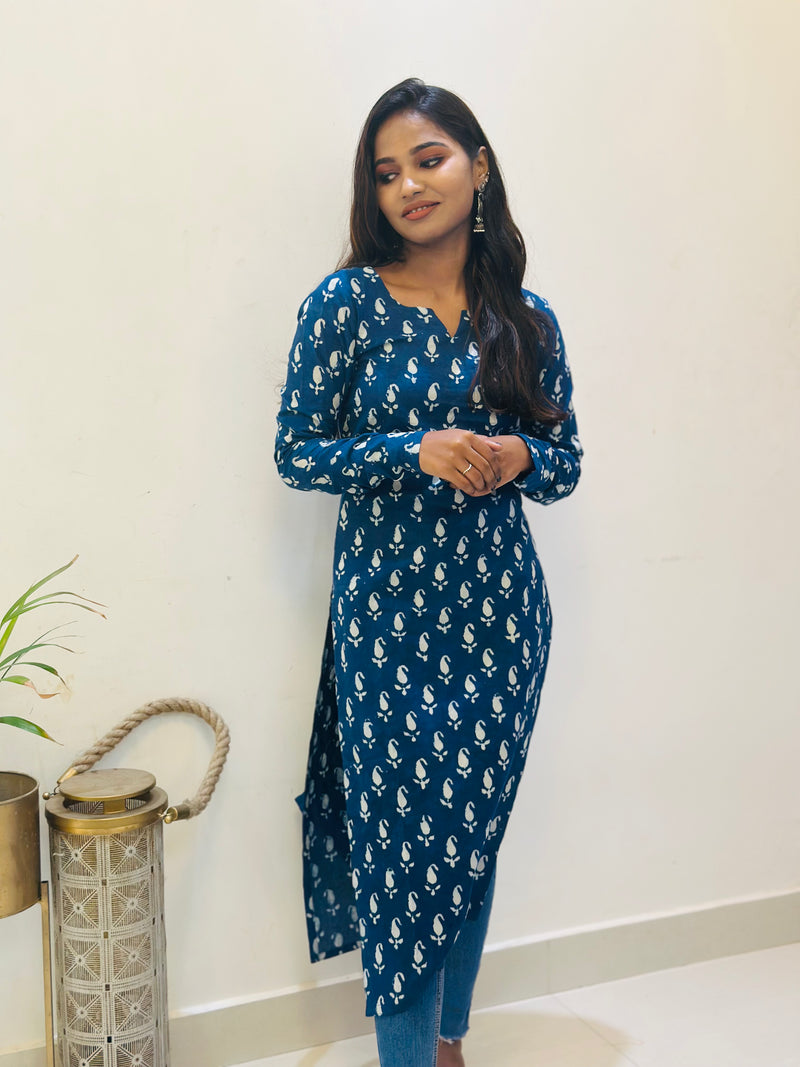 EXP  Kanmani - Indigo kurta