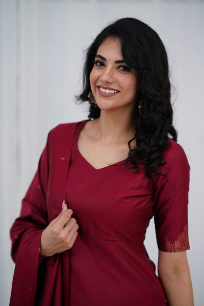 Sanvi Blended Silk Set - Maroon